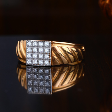 18KT Rose Gold Stunning Design Ring 