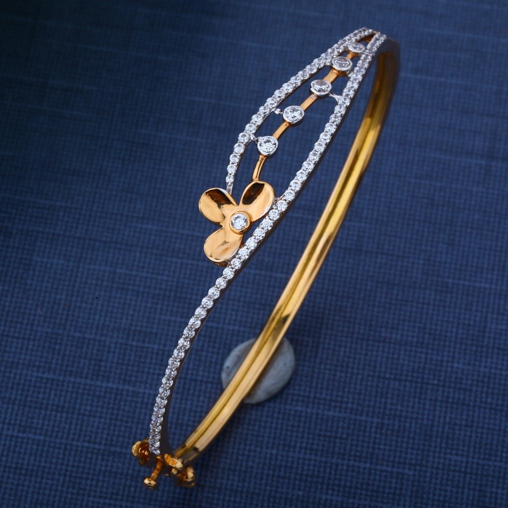 916 Gold Trendy Party Wear Bracelet 